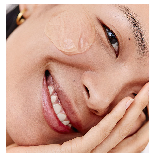 Mega-moisture masks to treat dry winter skin